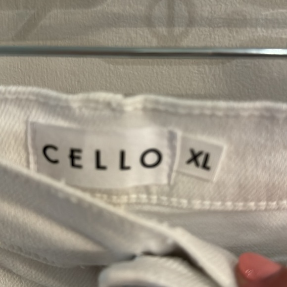 Cello white jean shorts - Picture 2 of 2